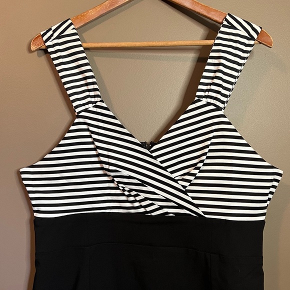 NWT! Hot topic black and white striped dress - Picture 2 of 9